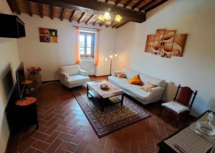 Poggiolo بيت للعطل