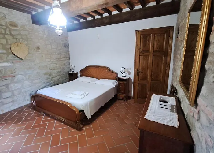 Poggiolo بيت للعطل