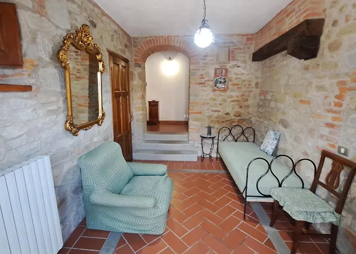 Poggiolo بيت للعطل