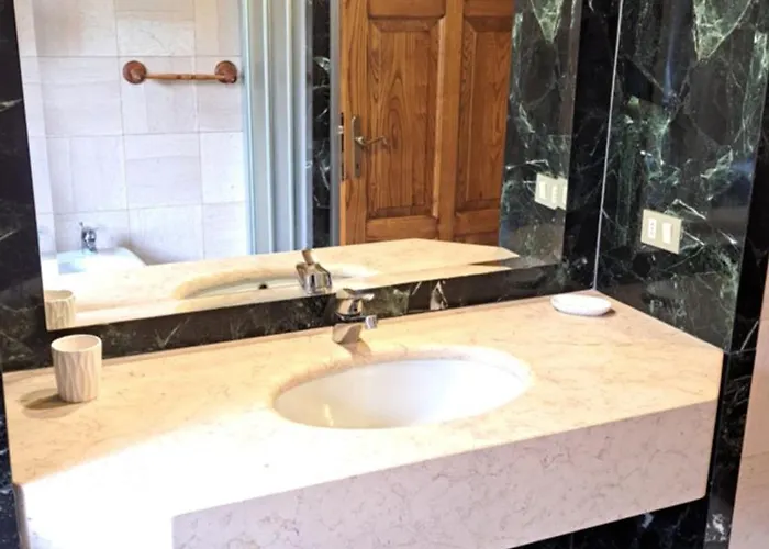 Poggiolo بيت للعطل